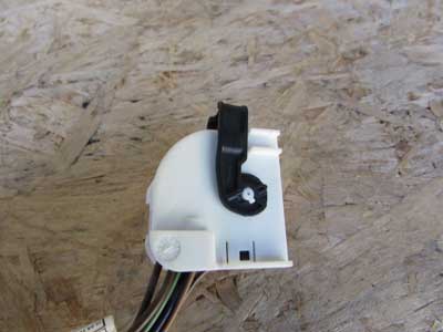 BMW White Connector w/ Pigtail 91430083